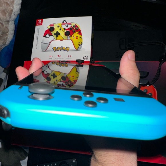 Nintendo switch Neon blue & red - Picture 12 of 15